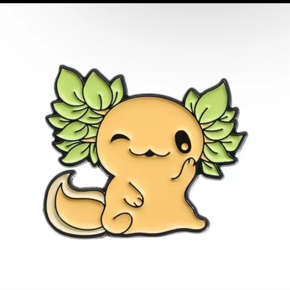 Cute Tan and Green Small Pet Figurine Axolotl Enamel Pin Women's Jewelry Accesso